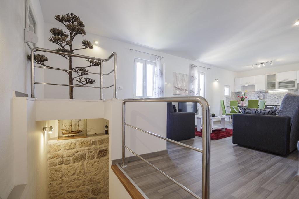 Apartman Jurica Komiza Exterior photo