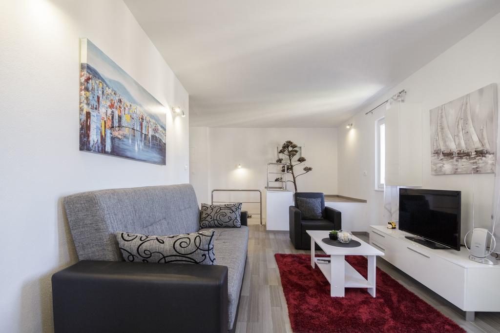 Apartman Jurica Komiza Exterior photo